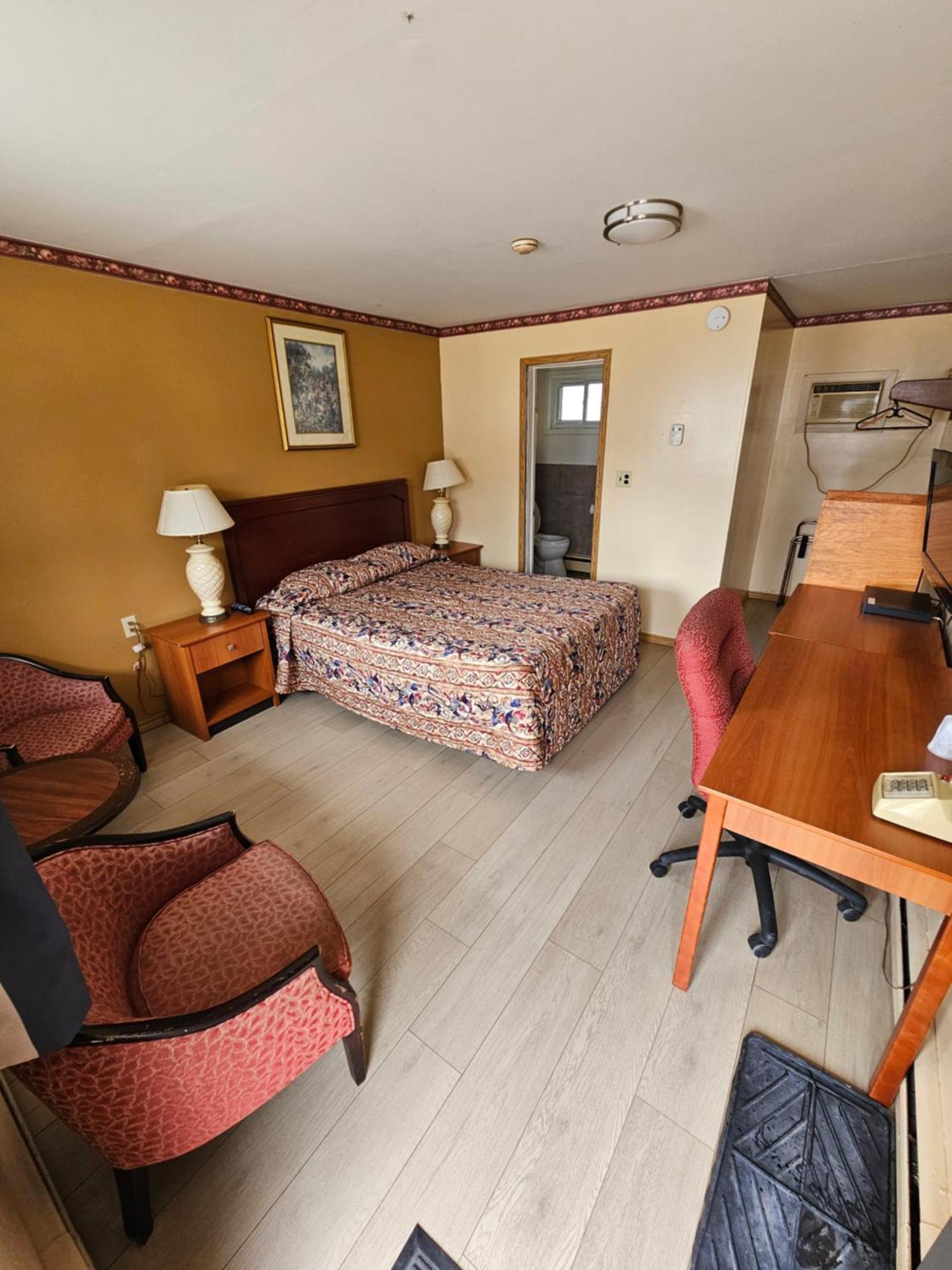 Forest Plaza Motel Mount Forest Экстерьер фото