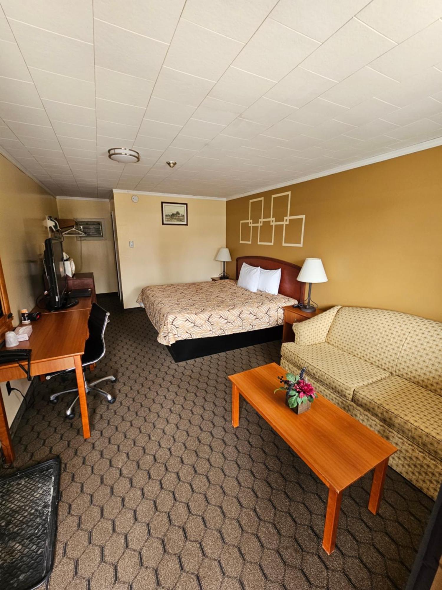 Forest Plaza Motel Mount Forest Экстерьер фото