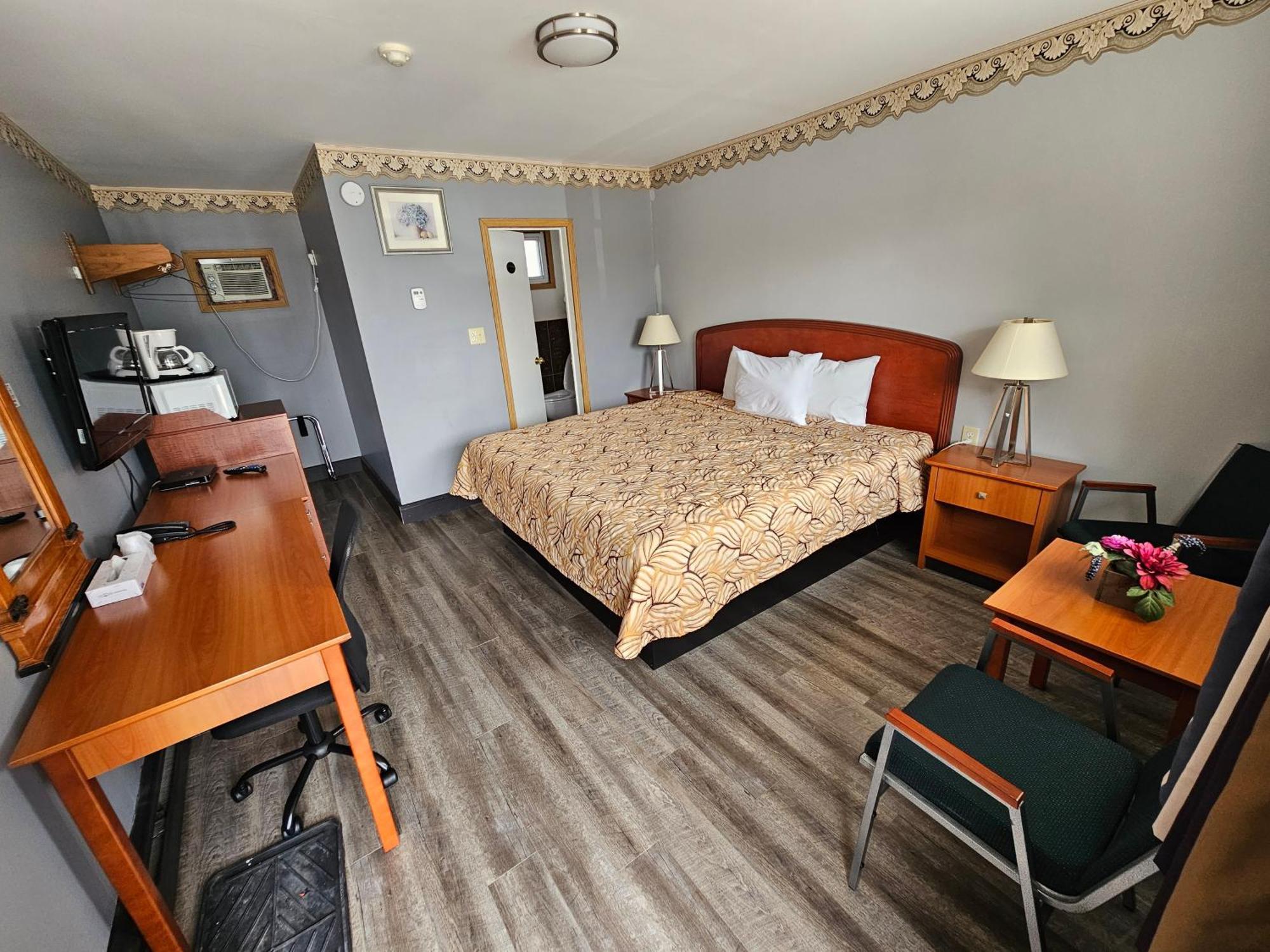 Forest Plaza Motel Mount Forest Экстерьер фото