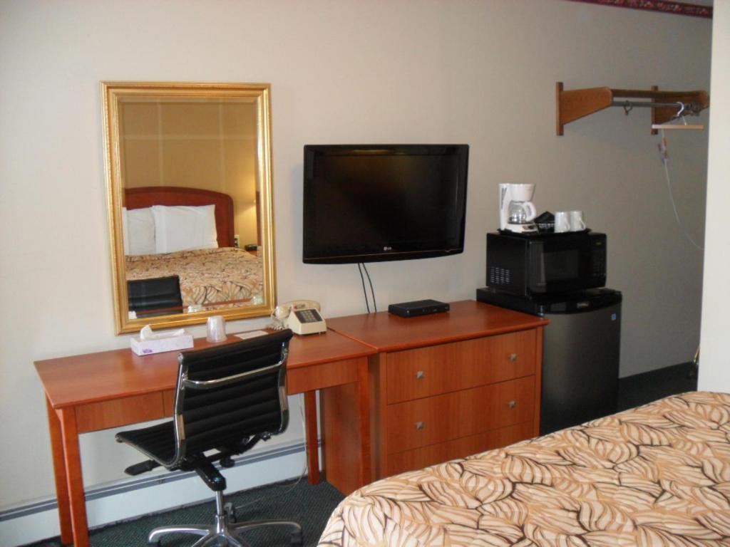 Forest Plaza Motel Mount Forest Экстерьер фото