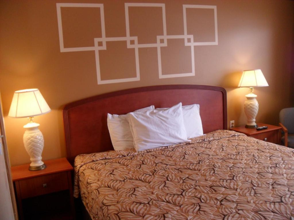 Forest Plaza Motel Mount Forest Экстерьер фото